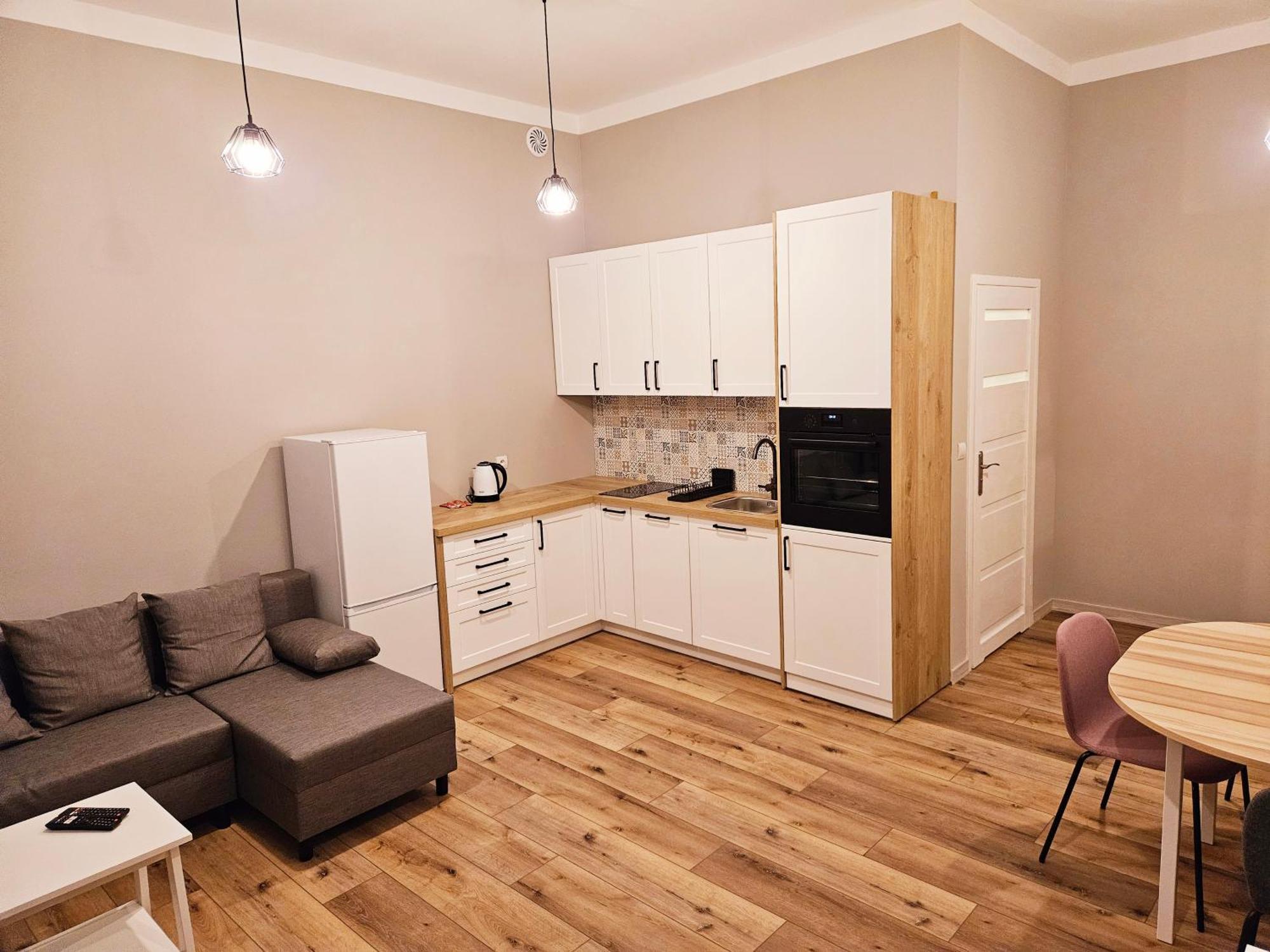 Justinrent 3 Apartment เลกนิตซา ภายนอก รูปภาพ