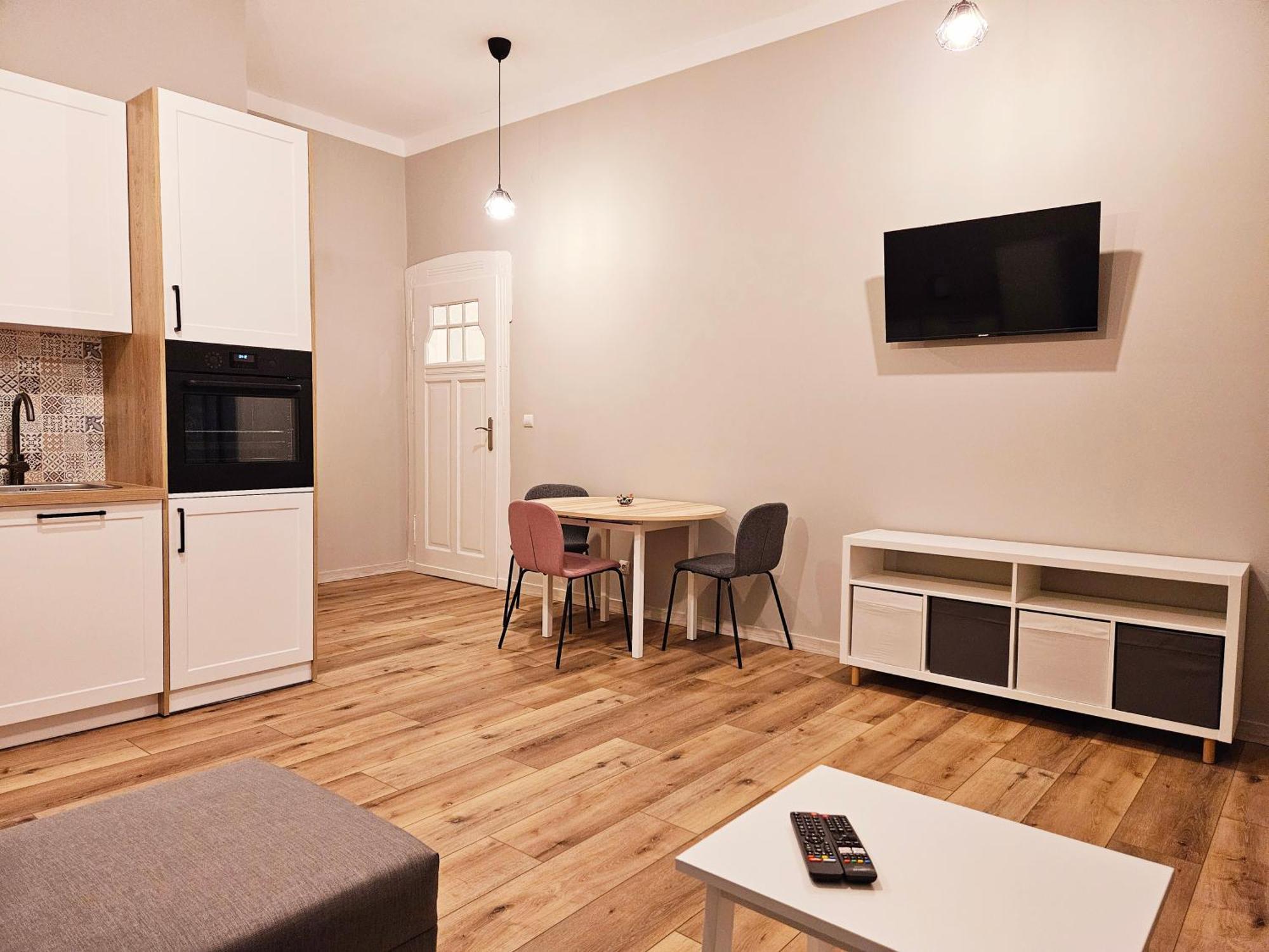 Justinrent 3 Apartment เลกนิตซา ภายนอก รูปภาพ